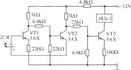 Triggered switch circuit composed of silicon photocell