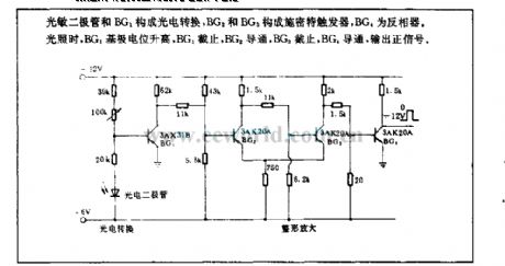 Photoelectric amplification circuit used in NC wire-cut machine