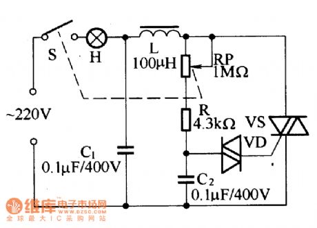 Two-way thyristor AC voltage regulation circuit