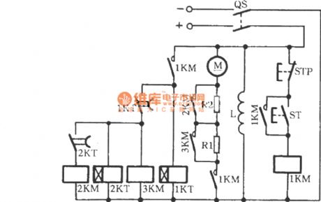 DC motor start circuit controlled by the time relay