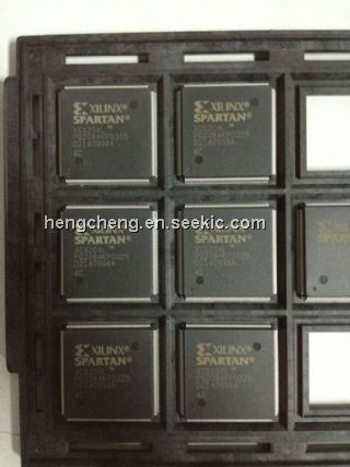 XCS20XL-4PQG208C Picture